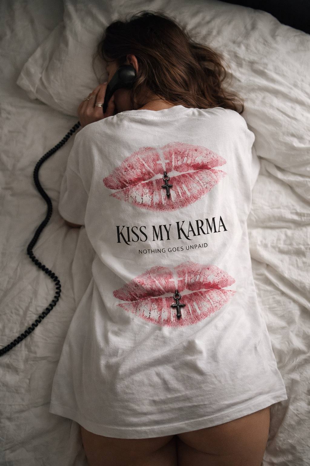 Футболка "Kiss my Karma" Біла